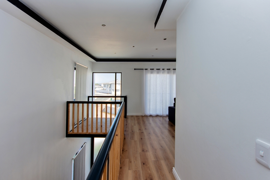 3 Bedroom Property for Sale in Sandy Point Western Cape